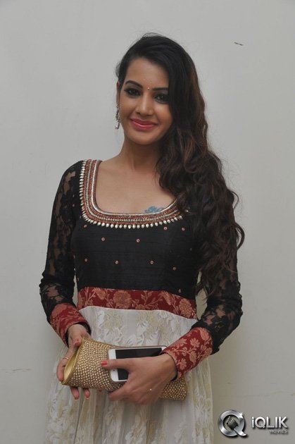 Diksha-Panth-at-Gopala-Gopala-Movie-Audio-Launch